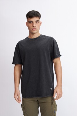 REMERA LEO NEGRO