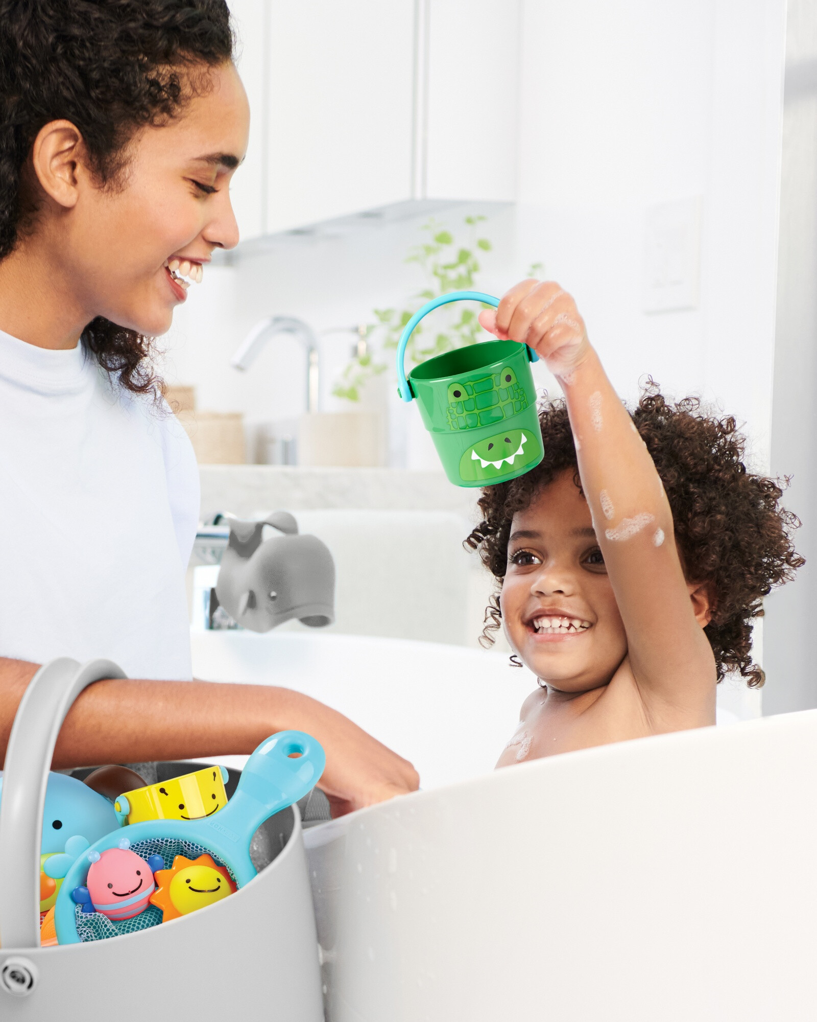 Juego de baño cinco baldes rociadores, diseño zoo Juego de baño cinco baldes rociadores, diseño zoo