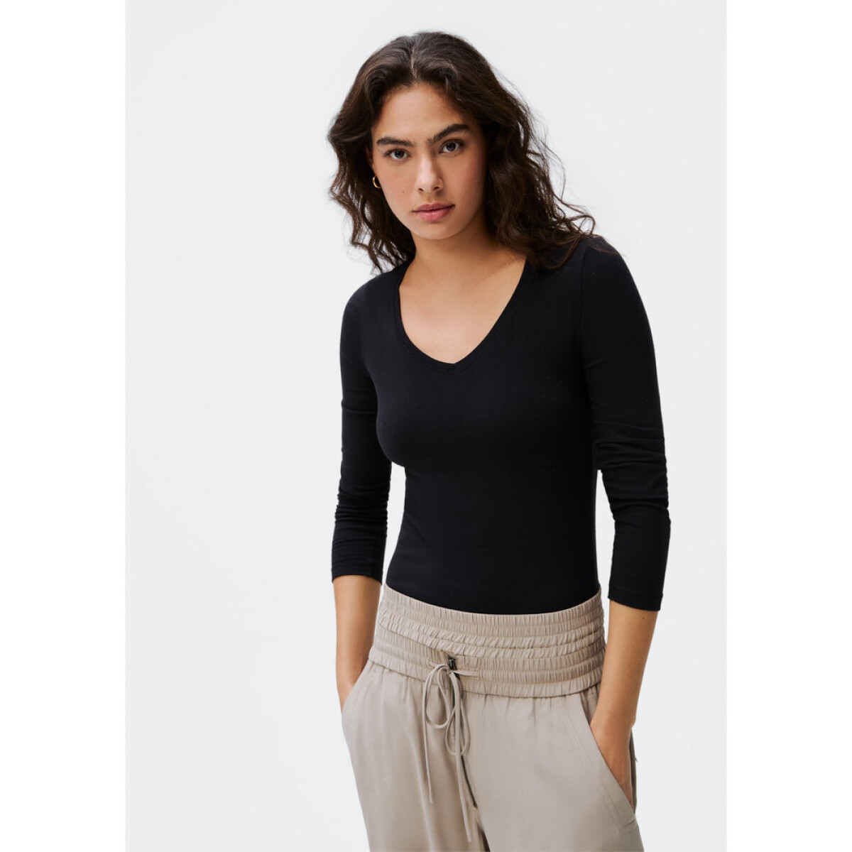 BLUSA ML FEM - PRETO ESCURO 