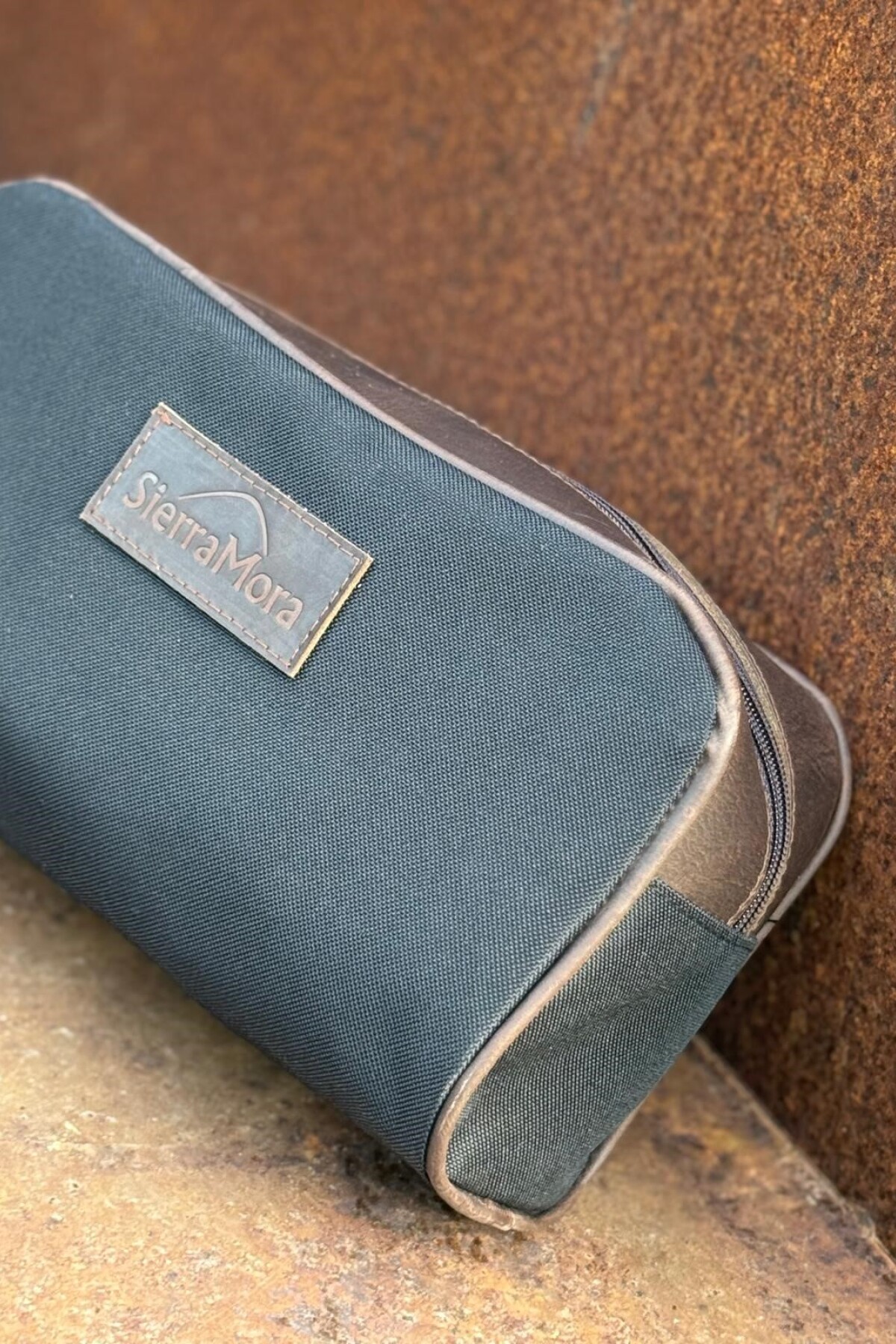 Necessaire Sport Chocolate / Negro