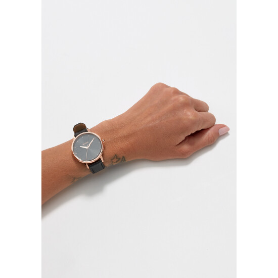Reloj Nixon Fashion Cuero Negro 0