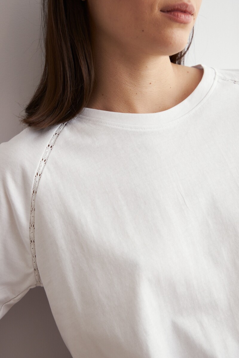 Remera manga raglan con vainillas blanco