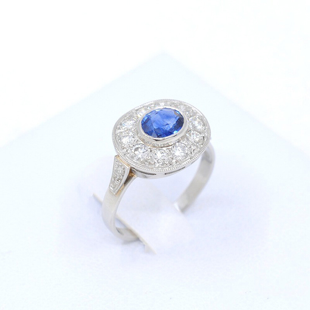 Anillo Nuevo Estilo Antiguo, Platino, Brillantes Y Zafiro Anillo Nuevo Estilo Antiguo, Platino, Brillantes Y Zafiro