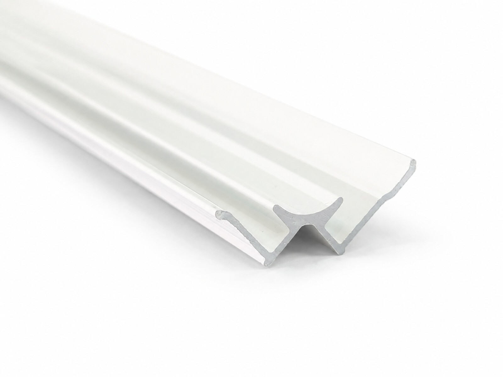 Perfil Para Placas de PVC Angulo Interior Blanco Mate 3mm x 2.5mts 