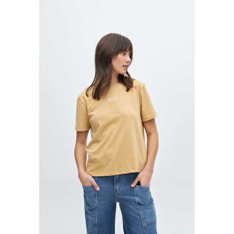 Remera básica Alaina Dulce de leche