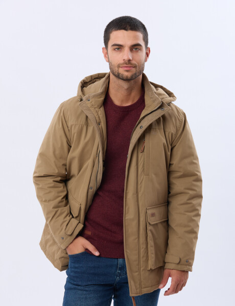 CAMPERA CON CAPUCHA DESMONTABLE Beige