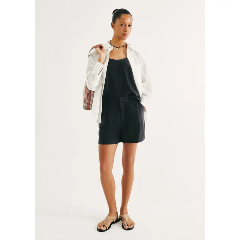 SHORTS FEM PRETO ESCURO