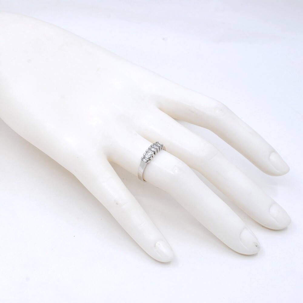 Anillo platino y brillantes baguettes Anillo platino y brillantes baguettes