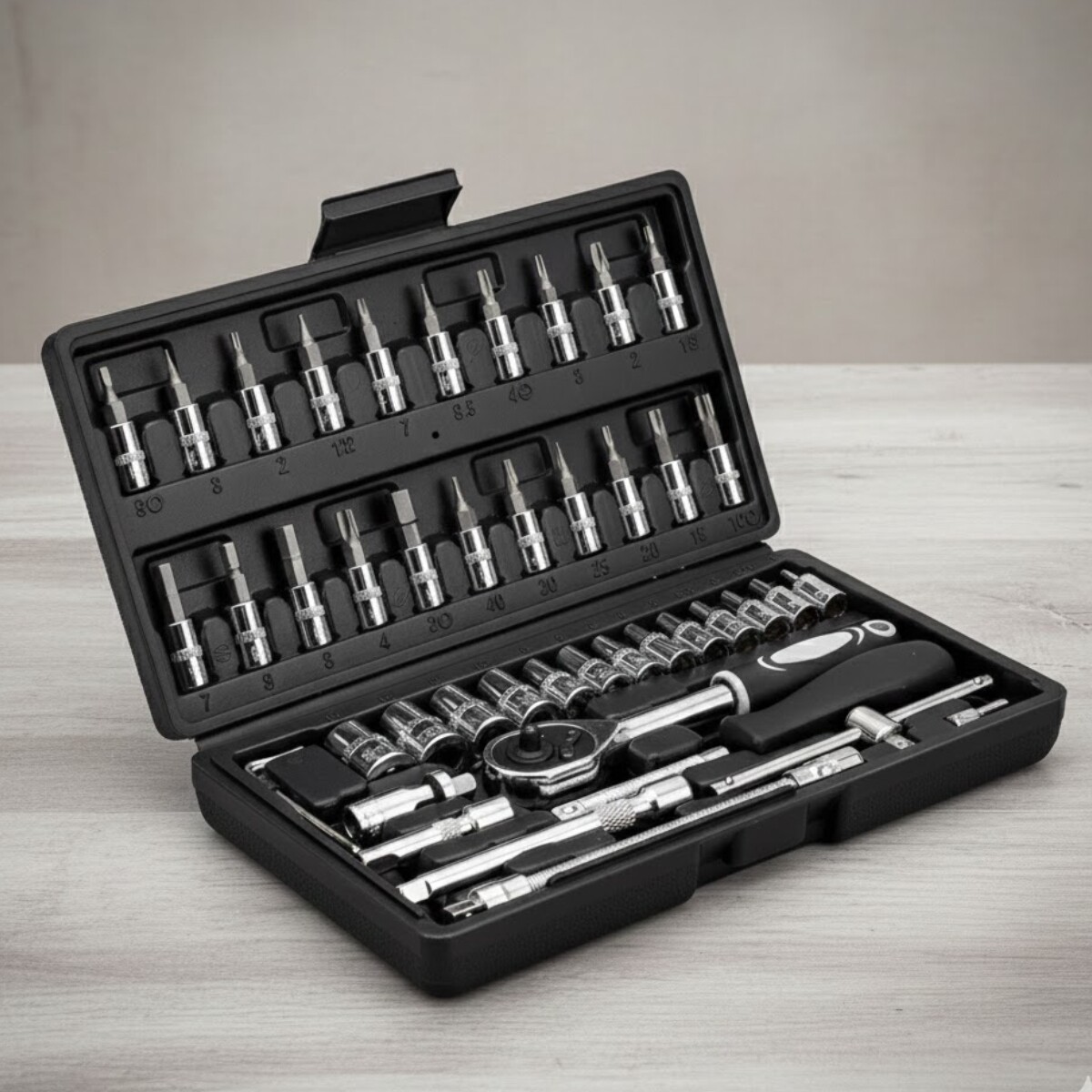 Kit De Herramientas Criquet Dados 46pcs - PLATEADO 