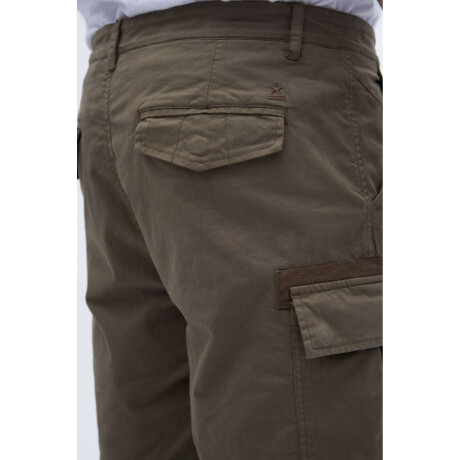 Bermuda Carmelo Oliva