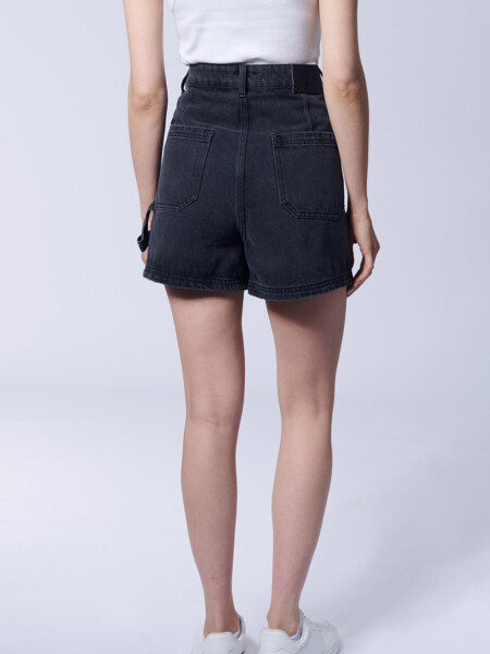 Short Con Bolsillos Negro