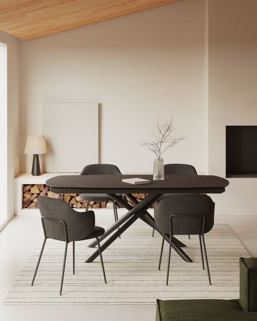 Silla Yunia gris oscuro con patas de acero con acabado pintado negro