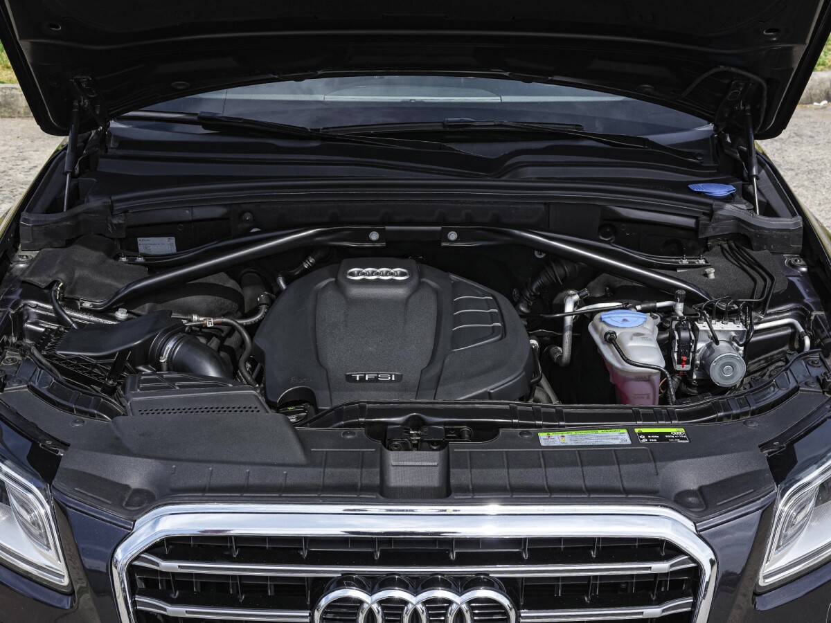 Audi Q5 2.0 TFSI Quattro AT-Stronic Extra Full 2017 Audi Q5 2.0 TFSI Quattro AT-Stronic Extra Full 2017