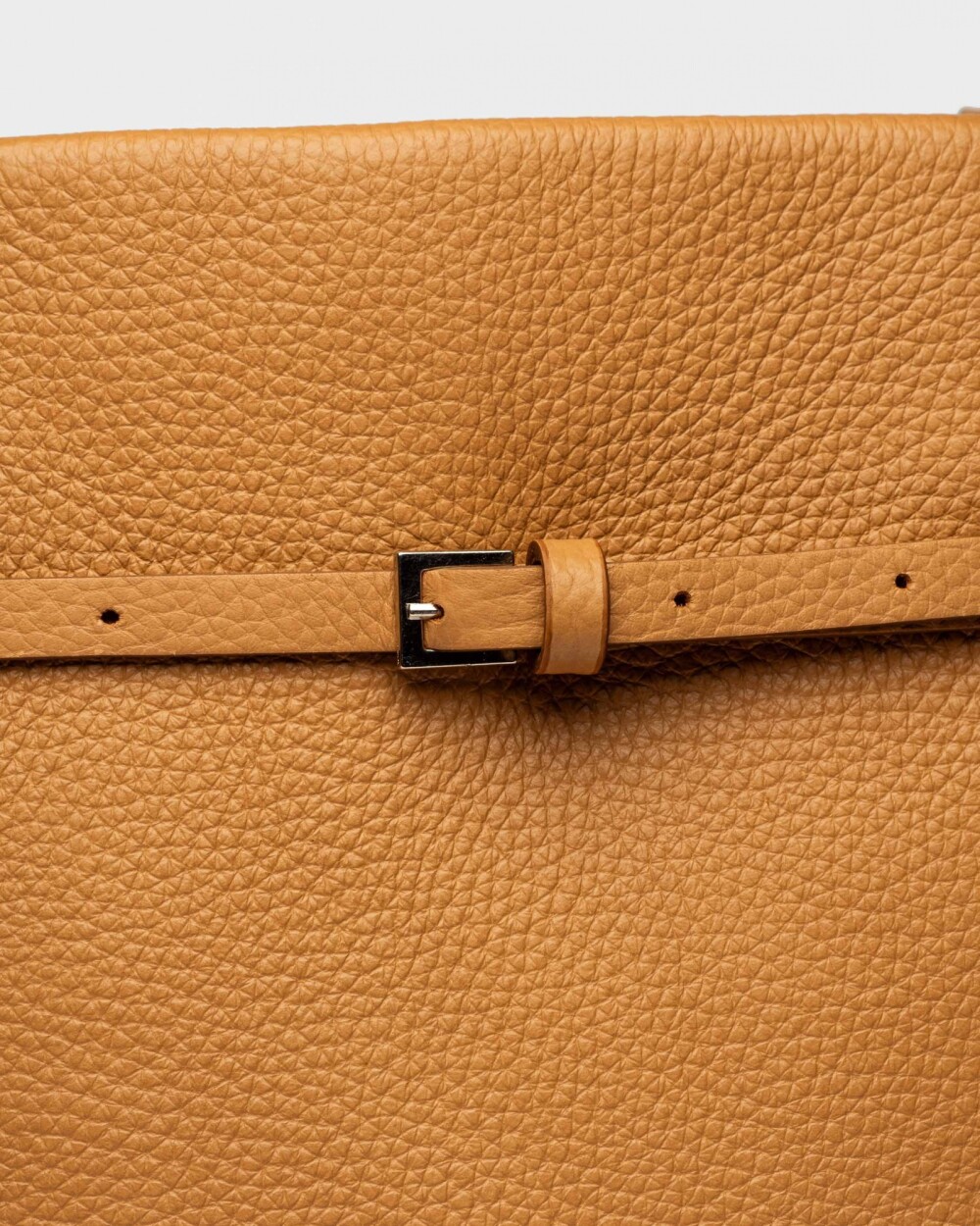 Shopper Bay en cuero graneado Cuoio