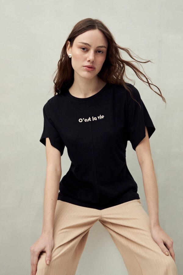 REMERA MILERA Negro