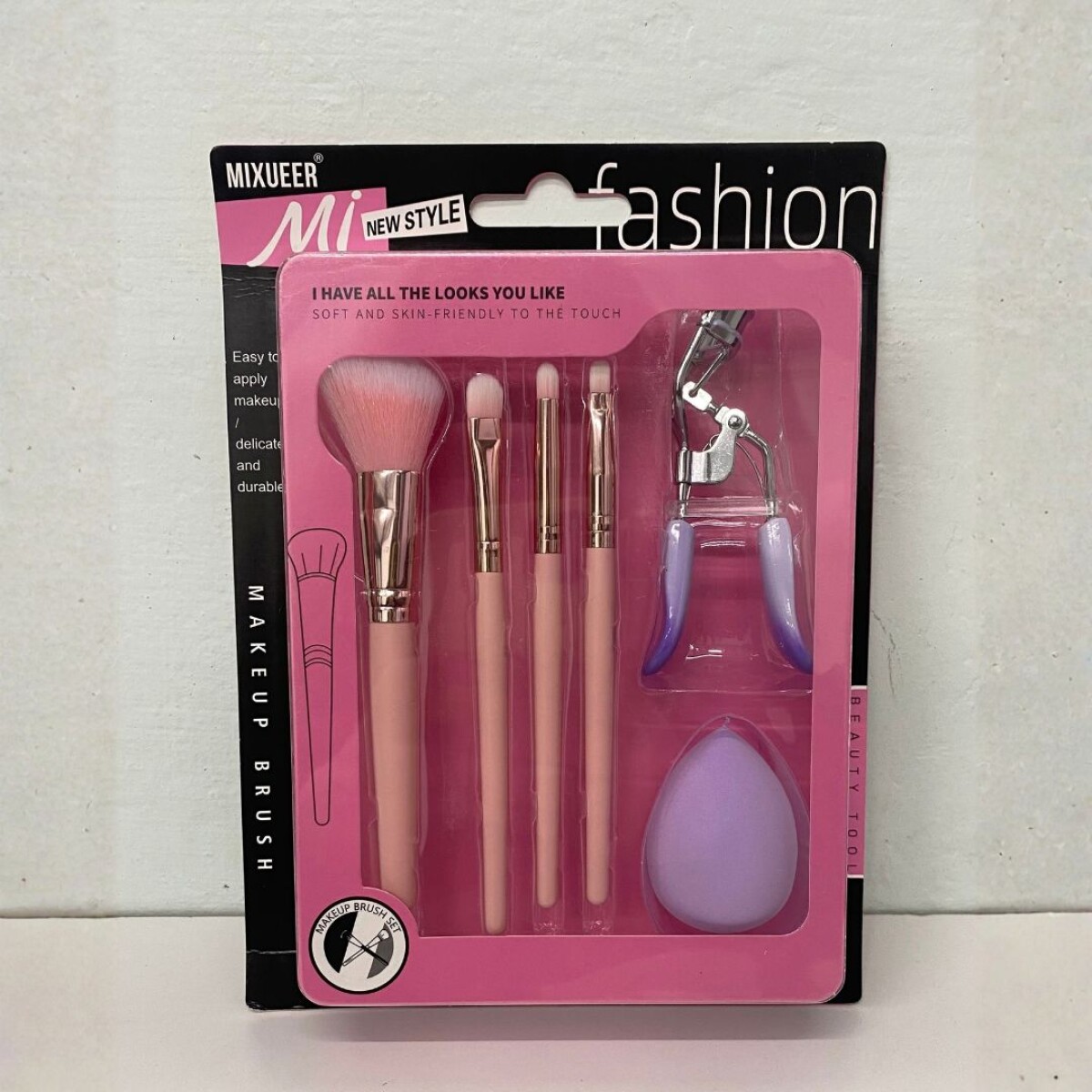 Set de Maquillaje de 6 Piezas con Brochas y Esponja - N/a 