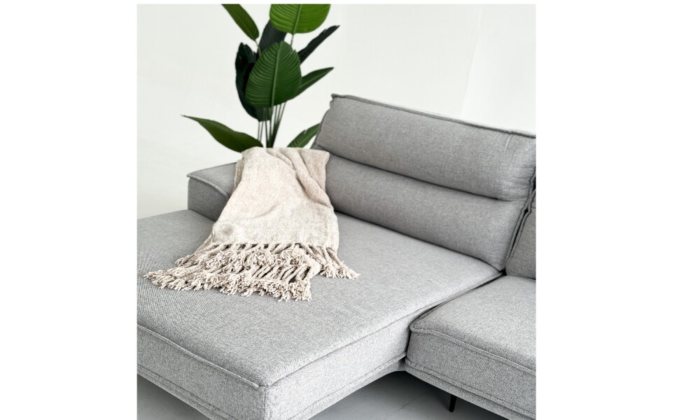 Sofá con Chaise MARIUS Gris PREVENTA Sofá con Chaise MARIUS Gris PREVENTA