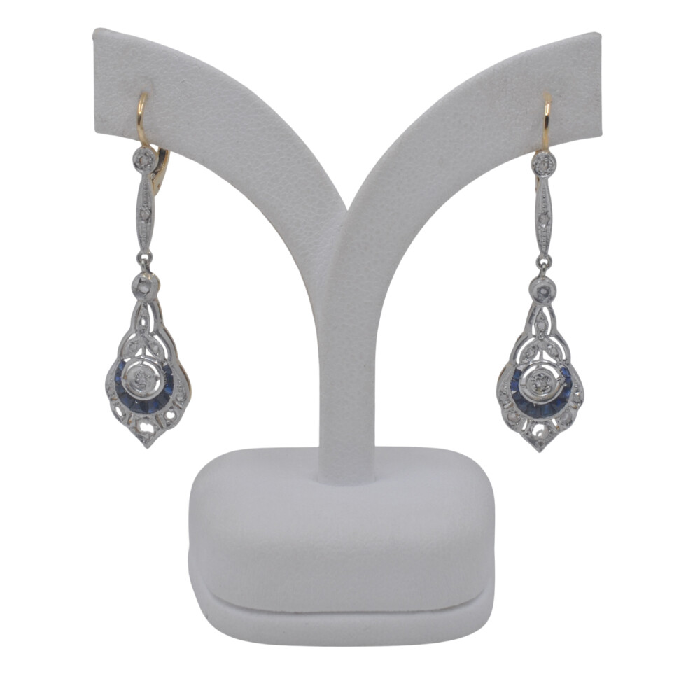Caravanas oro 18k con brillantes, diamantes y zafiros sintéticos. Caravanas oro 18k con brillantes, diamantes y zafiros sintéticos.