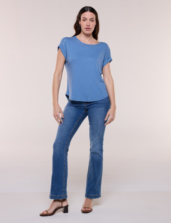 Remera Escote Con Tachas Metálicas CELESTE OSCURO