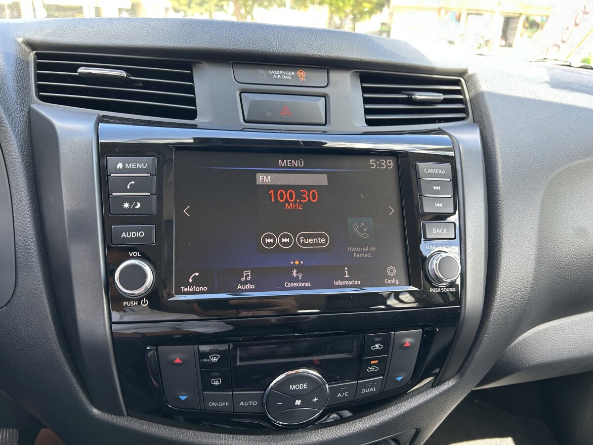 Nissan Frontier PRO-4X 2.5 4X4 DDTTi | Permuta / Financia Nissan Frontier PRO-4X 2.5 4X4 DDTTi | Permuta / Financia