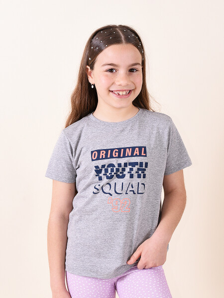 REMERA YOUTH GRIS