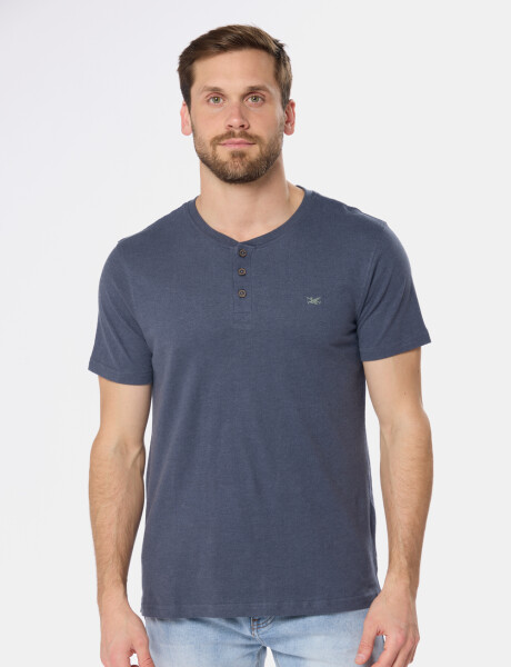 REMERA LISA CON BOTONES Azul