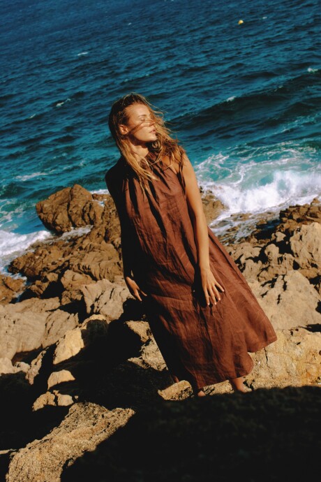 Gold Cup Dress Chocolate