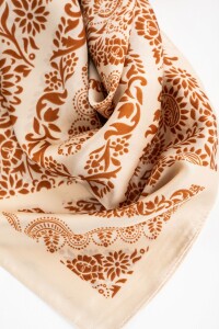 Bandana Geométrica Chocolate