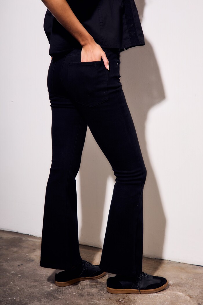 Jean Flare Negro