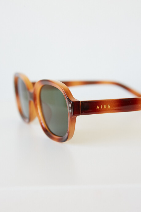 OLIVER SUNNIES CAREY