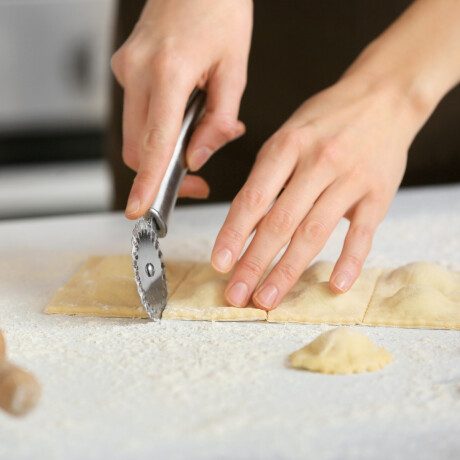 Corta Pasta y Ravioles Utilita Blanco 17 cm Tramontina Corta Pasta y Ravioles Utilita Blanco 17 cm Tramontina