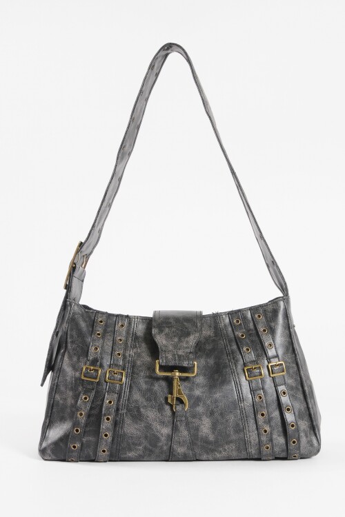 Cartera con herraje negro