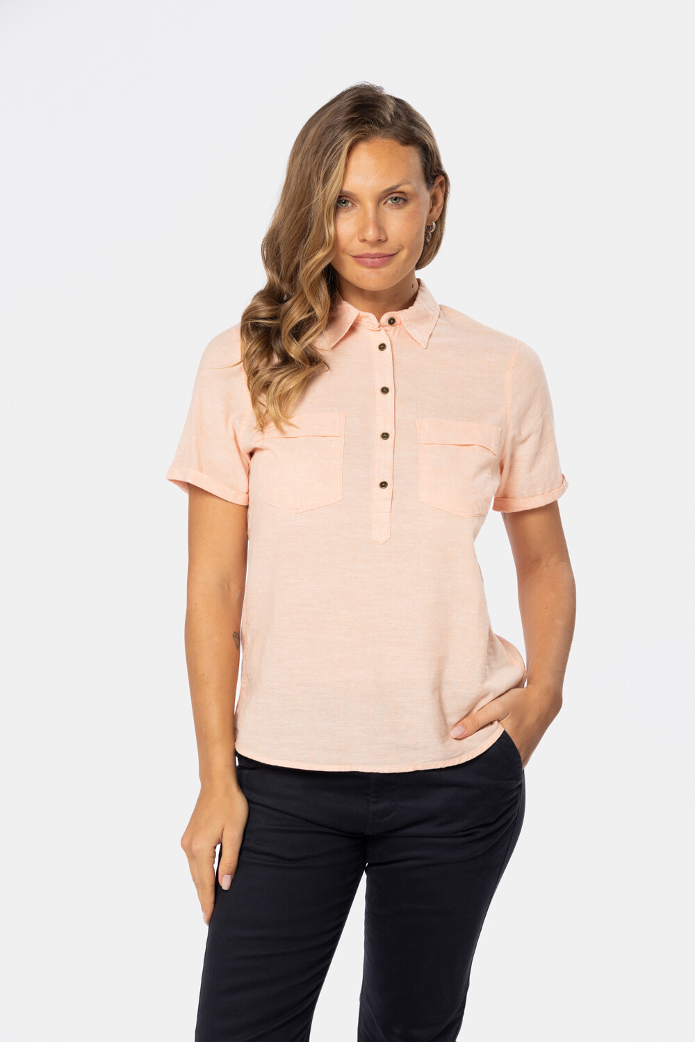 CAMISA DE LINO MEDIO BOTÓN Rosado