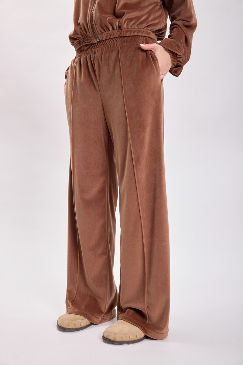 Pantalón ancho plush Tostado