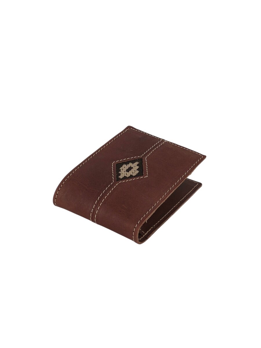 Billetera de cuero con detalle en guarda pampa - Marron 