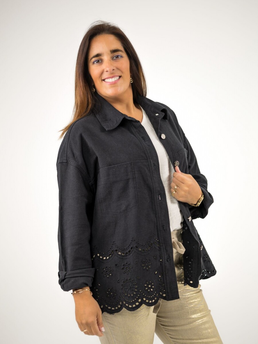 Chaqueta de Jean con broderie abajo Negra