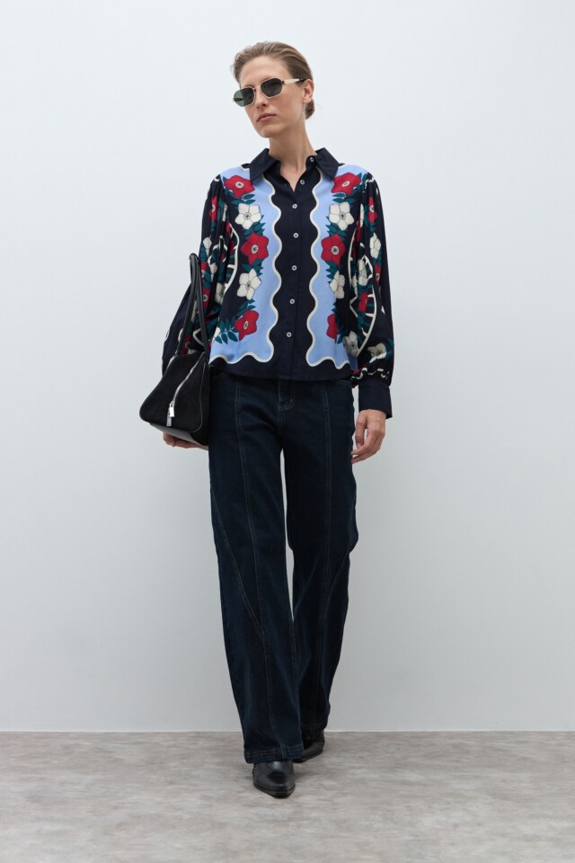 Camisa estampa floral nativa azul marino