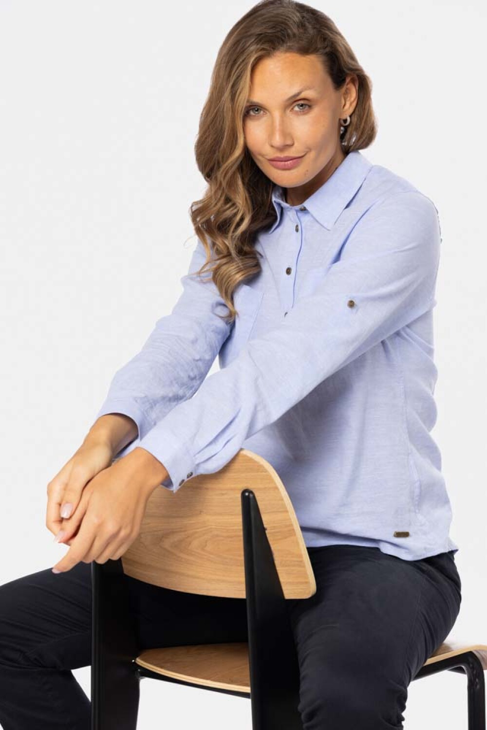 CAMISA DE LINO MEDIO BOTÓN Lila