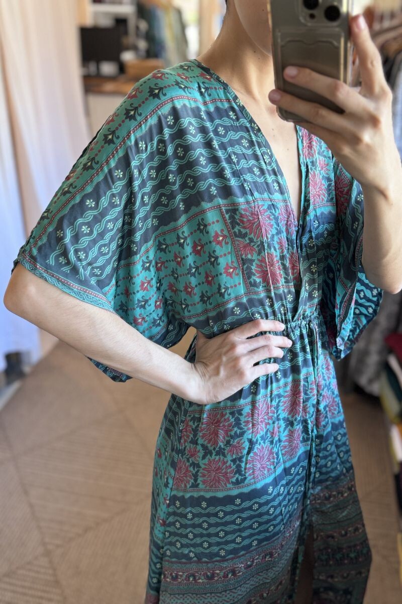 Vestido Manu de seda Tonos turquesa y bordó