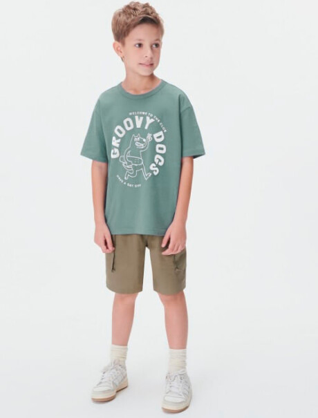 CAMISETA INFANTIL OVERSIZE CON ESTAMPA VERDE