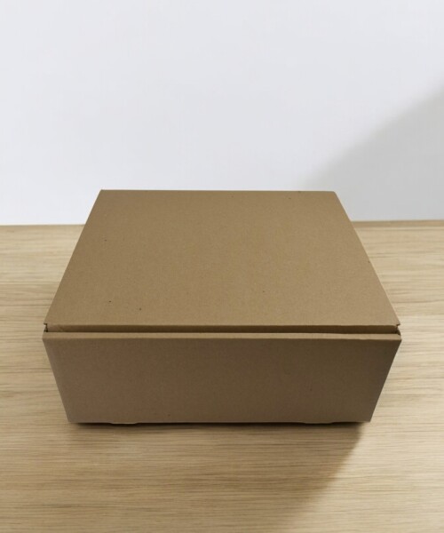 Caja troquelada 31,5x29,5x13 cm MADERA