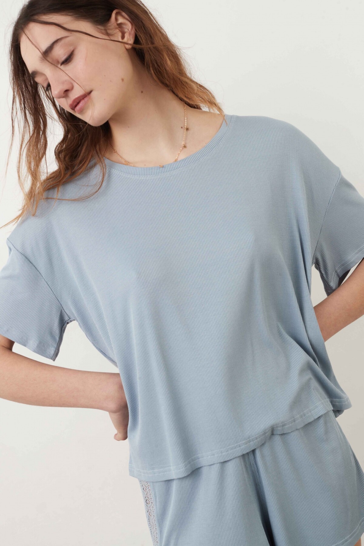 Remera Boxy Rib Celeste