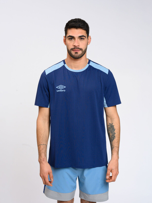 REMERA NUO HOMBRE Umbro Hombre 01p