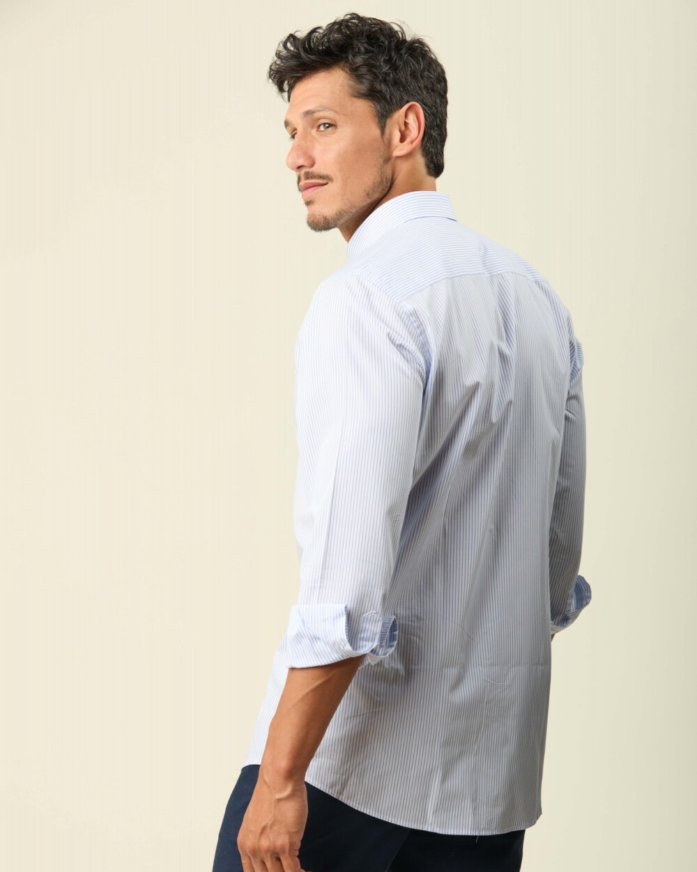 Camisa Sport Algodón Manga Larga Blanca con Raya Celeste