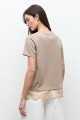 Remera oversized con encaje topo