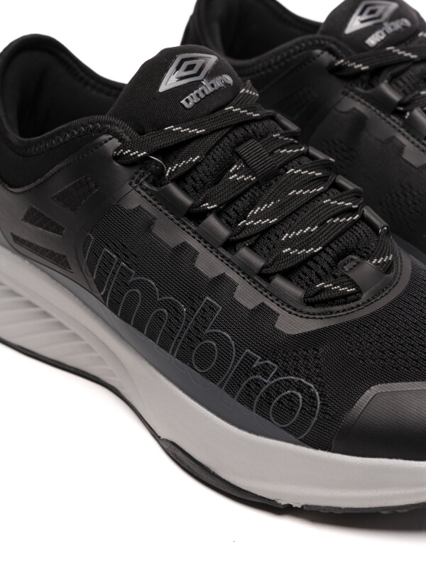 CALZADO ADVENTURE Umbro Hombre 002