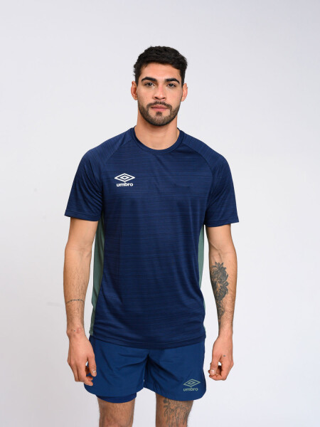 REMERA TRINY HOMBRE Umbro Hombre 01v