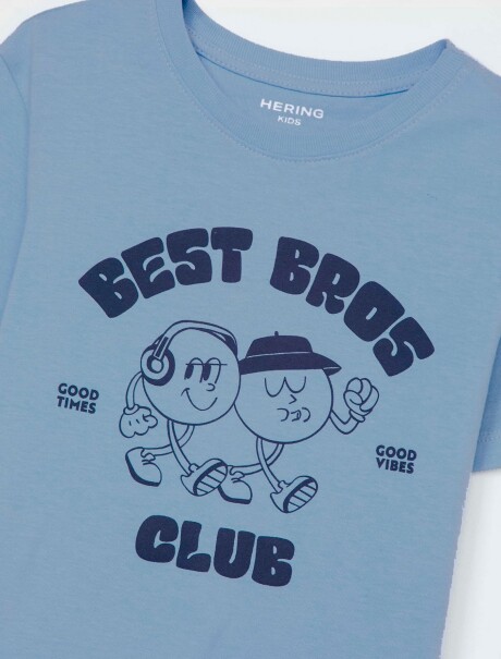 CAMISETA DE NIÑO MANGA CORTA ESTAMPADA CELESTE