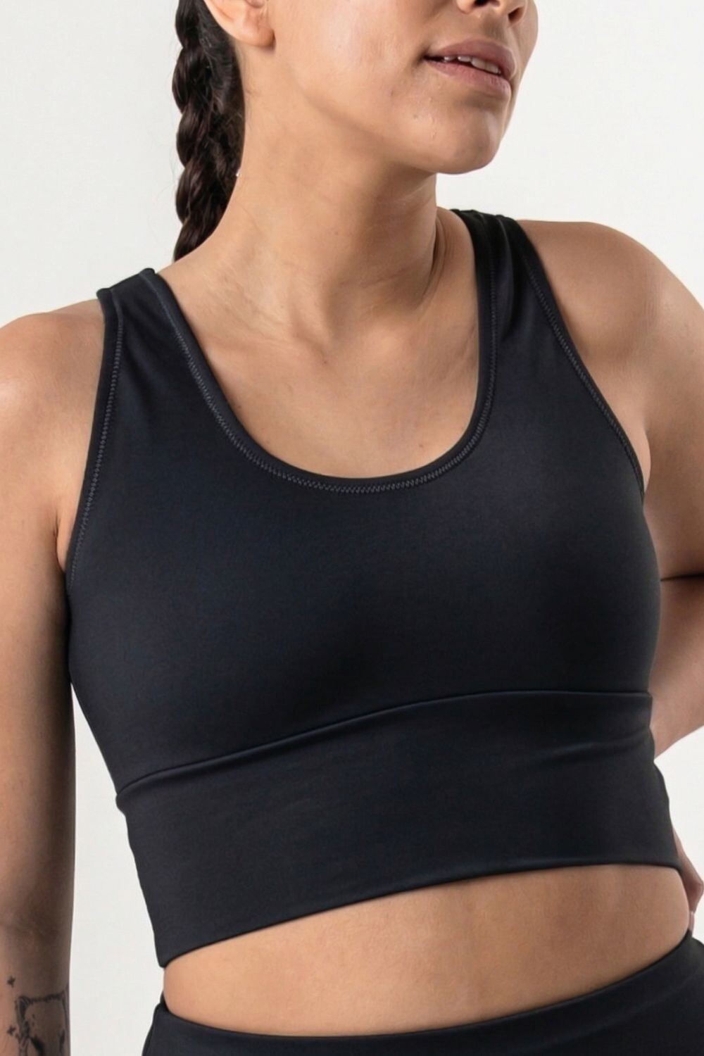 Top deportivo Naomi Negro