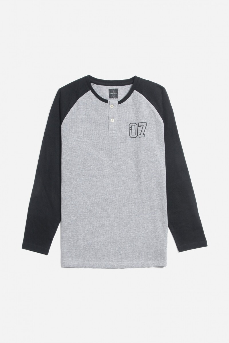 Remera m/l manga ranglán GRIS